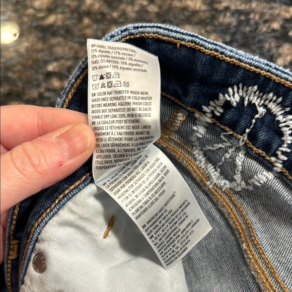 American Eagle Outfitters Women's Ripped Jean Shorts 🩳 - Picture 11 of 11